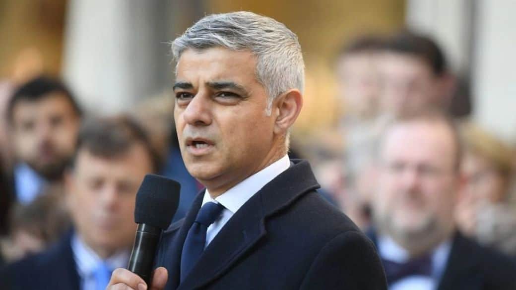 લંડનના મેયર સાદિક ખાની માંગ: ઇંગ્લેન્ડમાં આઈપીએલ ટૂર્નામેન્ટ થવી જોઈએ