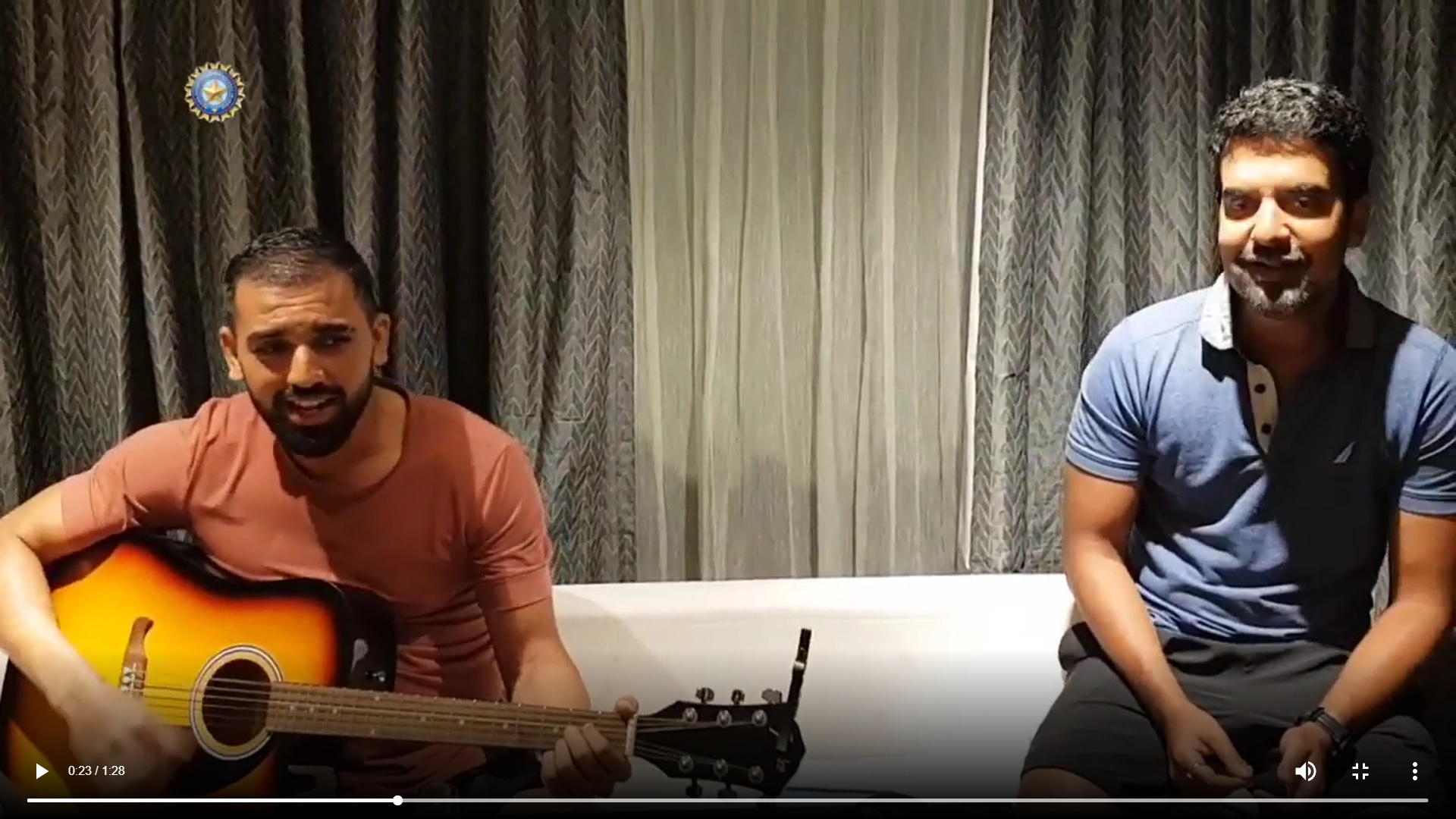 ‘રોકસ્ટાર’ દીપક ચહરને મળો, બેટ અને બોલ પછી, હવે ગિટાર સાથે ગાંઠ બાંધ્યો