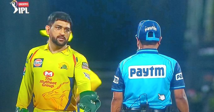 આ કારણે ધોનીએ રાજસ્થાન રોયલ્સ સામે ફરી એકવાર અમ્પાયર સામે ગુસ્સો કર્યો