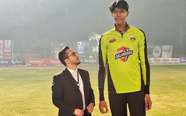 વિશ્વનો સૌથી લાંબો ક્રિકેટર પાકિસ્તાન માટે રમવા માંગે છે!