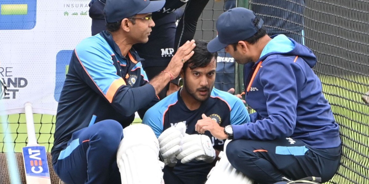 માથામાં બોલ વાગતા મયંક અગ્રવાલ પ્રથામ ટેસ્ટમાંથી બહાર, આ ખેલાડી લેશે સ્થાન