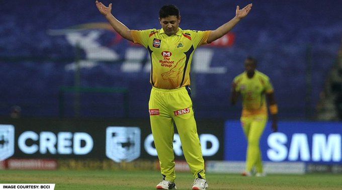 આઇપીએલનો પહેલો ચોકો રોહિતે મારો અને પહેલી વિકેટ પિયુષ ચાવલાએ લીધી