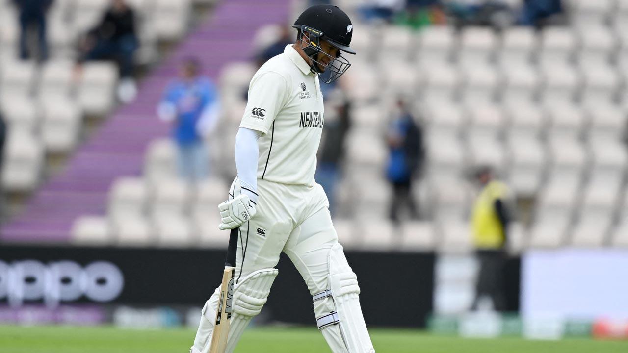 WTC: આ ખેલાડી પર વંશીય ટિપ્પણી કરતાં બે લોકોને સ્ટેડિયમની બહાર કરી દીધા