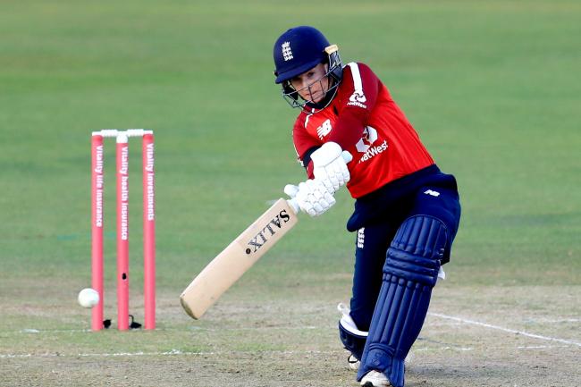 મહિલા ક્રિકેટ: કોરોના કાલ વચ્ચે ઇંગ્લેન્ડે વિન્ડીઝને પ્રથમ ટી-20 માં હરાવી હતી